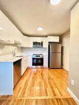 226 Parker Hill Ave, Unit 7 in Boston, MA - Building Photo