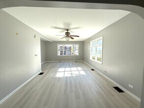828 Lenox Ave in Waukegan, IL - Building Photo - Building Photo