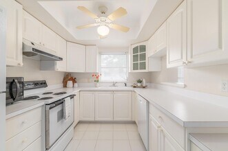 2950 SE Ocean Blvd, Unit 2-4 in Stuart, FL - Building Photo - Building Photo