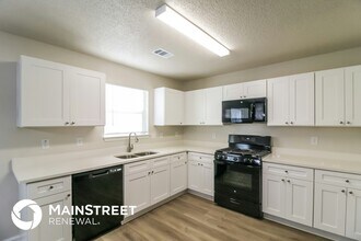 7010 New Dale Rd in Rex, GA - Building Photo - Building Photo