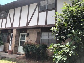 2956 N Dekalb Dr in Atlanta, GA - Building Photo - Building Photo