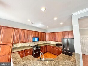 4240 Sonia Ct in Alexandria, VA - Building Photo - Building Photo