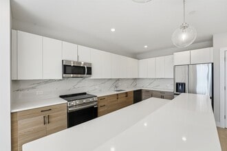 40 Center St in Jersey City, NJ - Foto de edificio - Building Photo