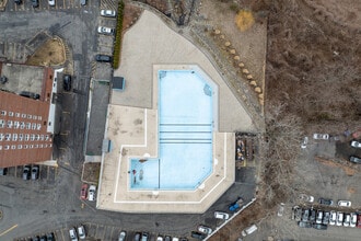 Westchester Terrace - Crisfield in Yonkers, NY - Building Photo - Building Photo