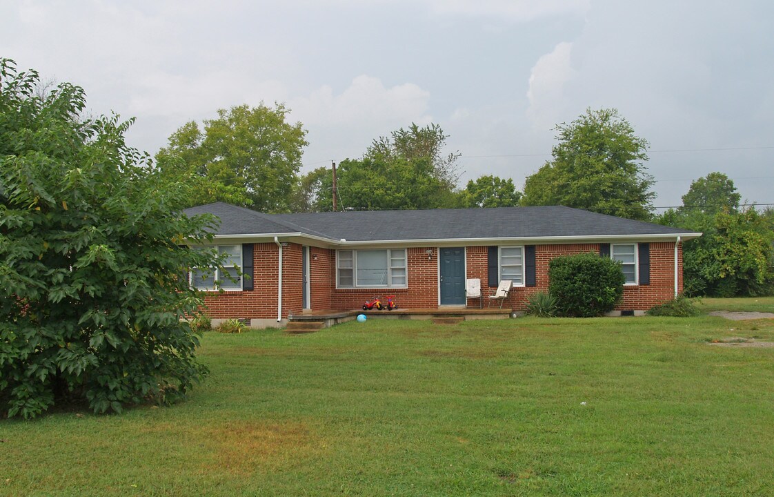 104 Elaine Dr in Columbia, TN - Building Photo