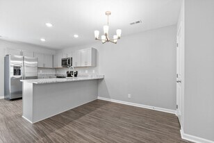 111 Davis Rdg Ln in Clarksville, TN - Building Photo