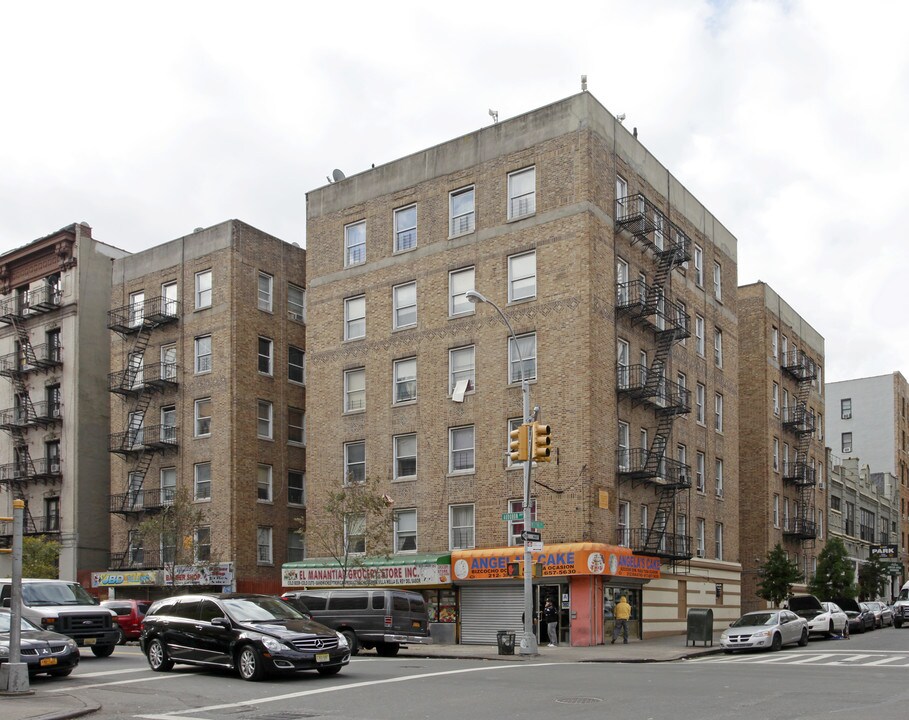 552 W 174th St in New York, NY - Foto de edificio