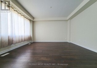 19 Buttercream Ave in Thorold, ON - Building Photo - Building Photo