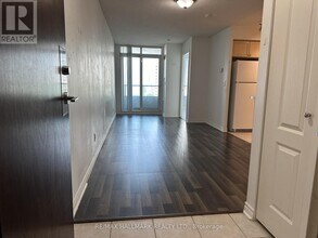 17 Barberry Pl in Toronto, ON - Building Photo - Building Photo