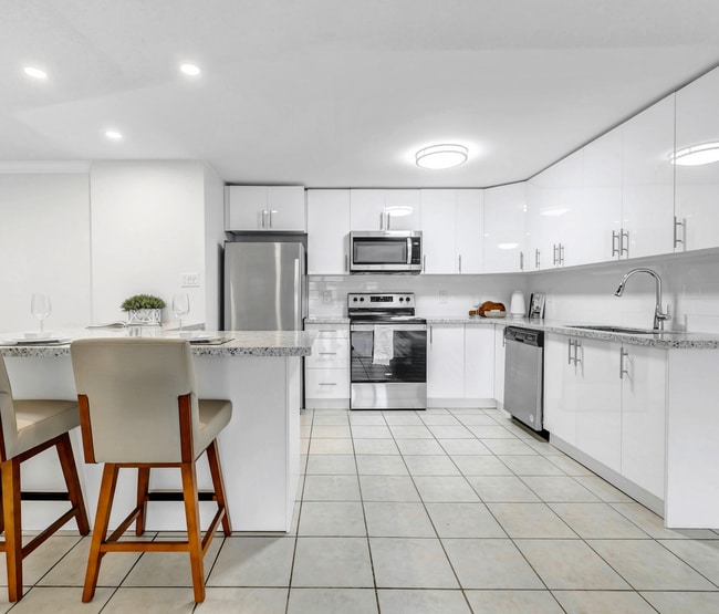Rivers Edge I (200 Eagle Street)