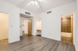 711 W 26th St in Austin, TX - Building Photo - Building Photo