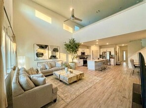 257 Geminiflora Bend in Leander, TX - Building Photo - Building Photo
