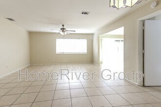 274 SW Kentwood Rd in Port St. Lucie, FL - Building Photo - Building Photo