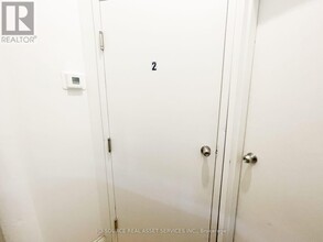 157 Huron St in Toronto, ON - Building Photo - Building Photo