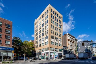 575 Avenue of the Americas in New York, NY - Building Photo