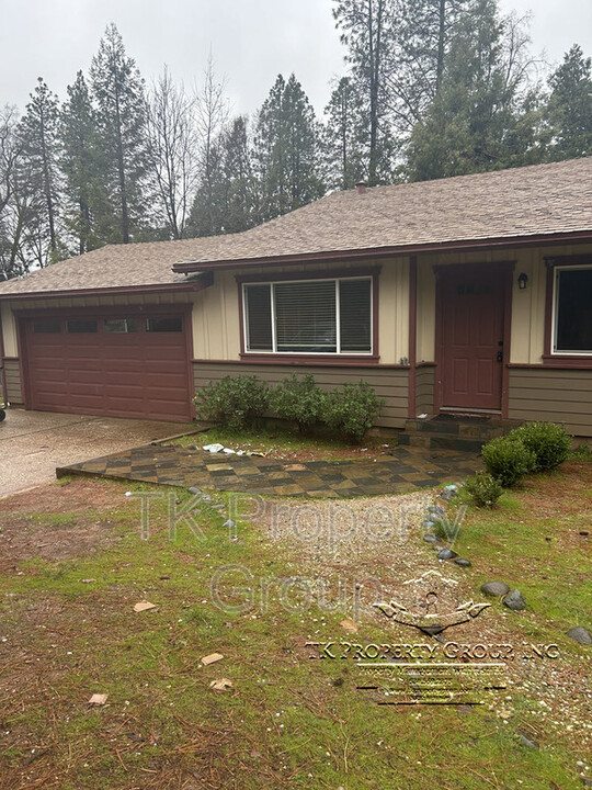 10728 Cedar Ave in Grass Valley, CA - Building Photo