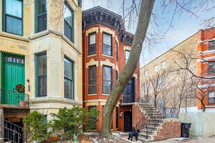 1844 N Lincoln Park in Chicago, IL - Building Photo