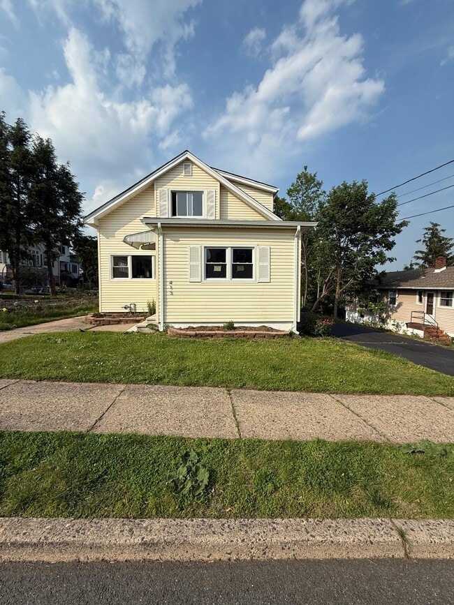 415 Madison Ave, Unit 2