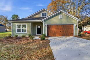 201 Dale Dr in Cherryville, NC - Building Photo