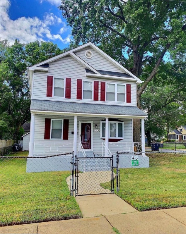 property at 1 Doewood Ln