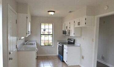 10087 Hyman Dr in Olive Branch, MS - Building Photo - Building Photo