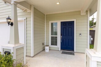 11317 Lago de Garda Dr in Austin, TX - Building Photo - Building Photo