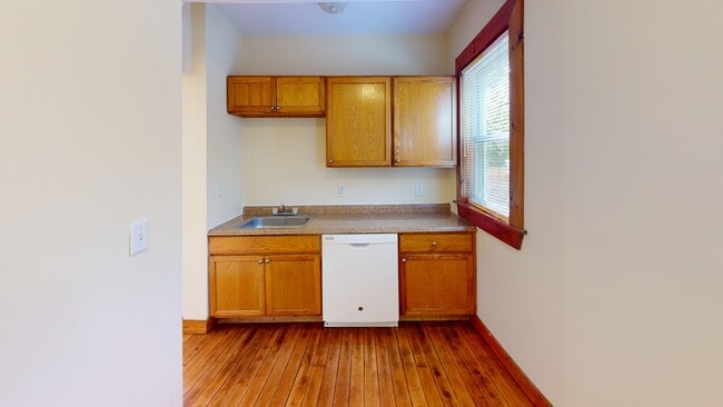 32 Martland Ave, Unit 1