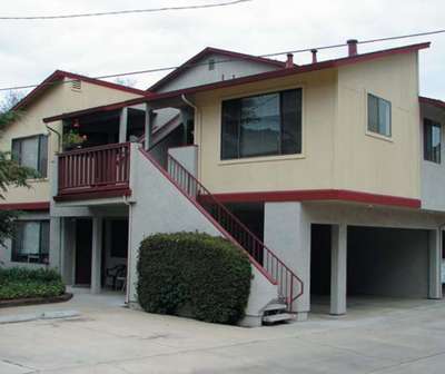 Los Arboles Apartments in Monterey, CA - Building Photo