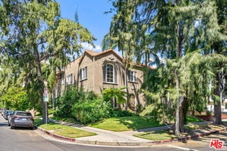 101 N Clark Dr in West Hollywood, CA - Building Photo - Building Photo