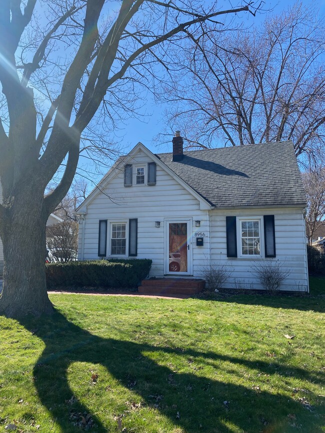 property at 8956 W Delaware Pky