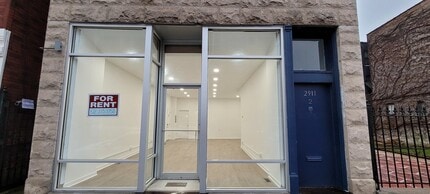 2911 W Belmont Ave, Unit Commercial in Chicago, IL - Foto de edificio - Building Photo