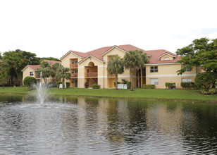 South Palm Place Condominium Homes in Tamarac, FL - Building Photo - Building Photo