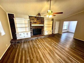 2813 Greenfield Dr in Edmond, OK - Building Photo - Building Photo
