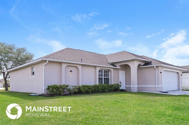 1305 NE 9th Ave in Cape Coral, FL - Building Photo - Building Photo