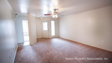 912 N Bangor Ave in Lubbock, TX - Building Photo - Building Photo