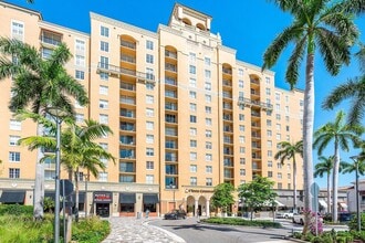 651 Okeechobee Blvd in West Palm Beach, FL - Building Photo - Building Photo