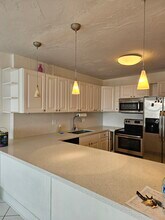 1801 S Ocean Dr, Unit 947 in Hallandale Beach, FL - Building Photo - Building Photo