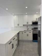 16710 NE 9th Ave in Miami, FL - Foto de edificio - Building Photo