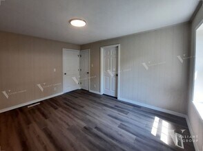 2958 W Nichols St in Springfield, MO - Foto de edificio - Building Photo