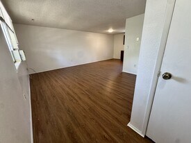 525 E 13th St in Loveland, CO - Building Photo