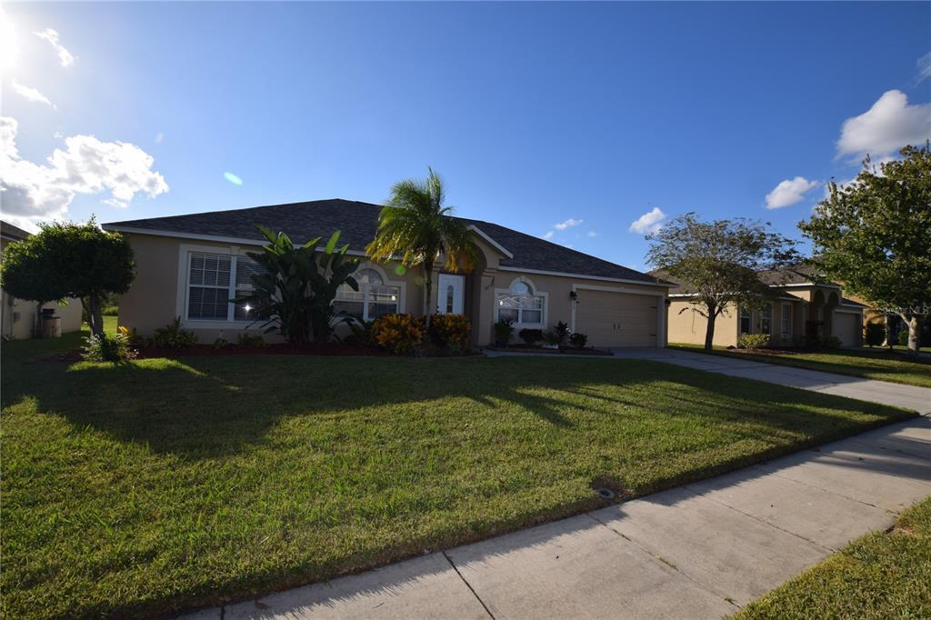 4030 Sunny Day Way in Kissimmee, FL - Building Photo