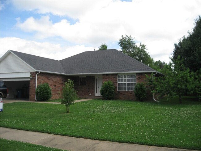 2003 SW Fir Ave in Bentonville, AR - Building Photo - Building Photo