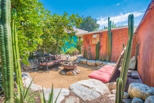 2599 Huntington Dr in Upland, CA - Building Photo