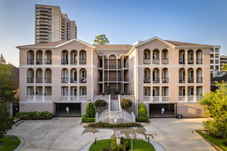 Chateau Briar Hollow in Houston, TX - Building Photo - Building Photo