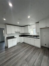 1509 W 52nd St in Los Angeles, CA - Building Photo - Building Photo