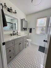 928 Carter St in Folsom, CA - Foto de edificio - Building Photo