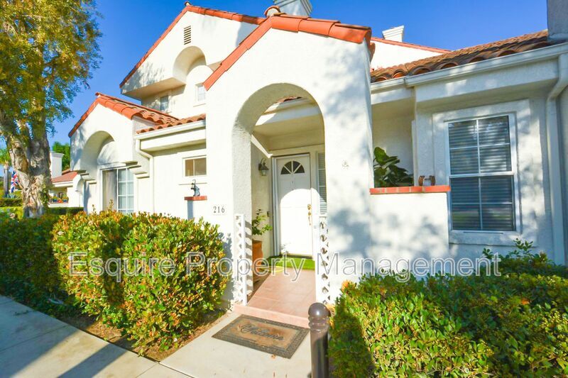 216 Camino Toluca in Camarillo, CA - Building Photo