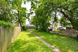 1408 Culbertson Ave in New Albany, IN - Foto de edificio - Building Photo