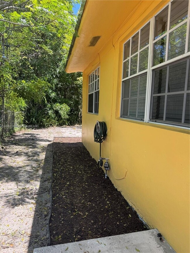 522 NW 13th Ave in Fort Lauderdale, FL - Building Photo - Building Photo