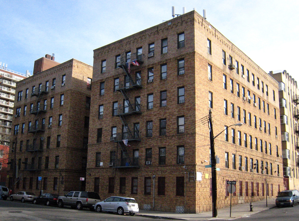 3534 Bronx Blvd in Bronx, NY - Foto de edificio